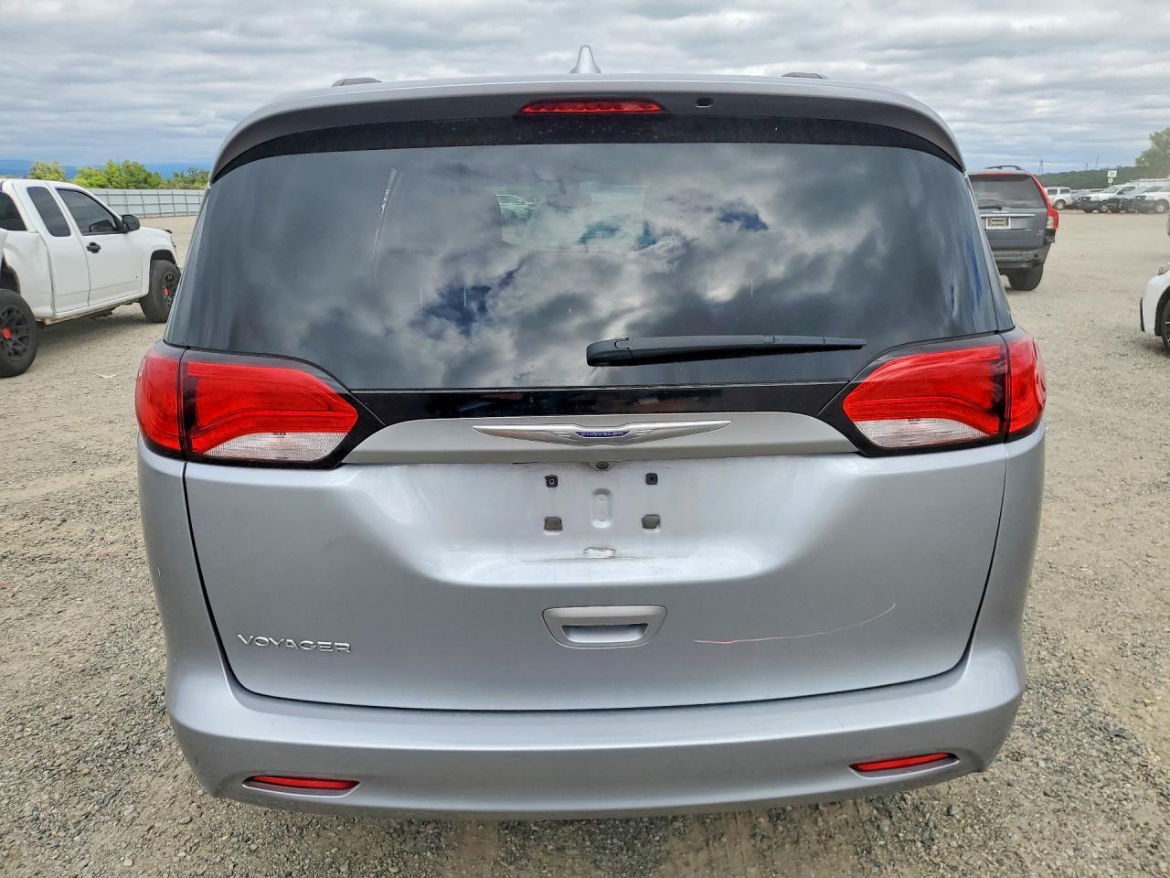 2020 CHRYSLER Voyager