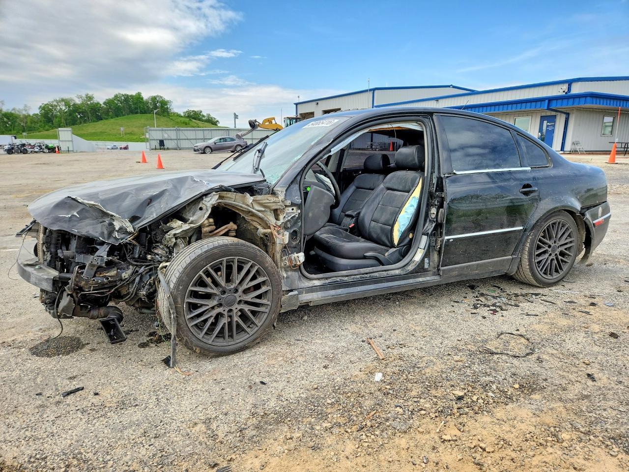 2005 VOLKSWAGEN Passat