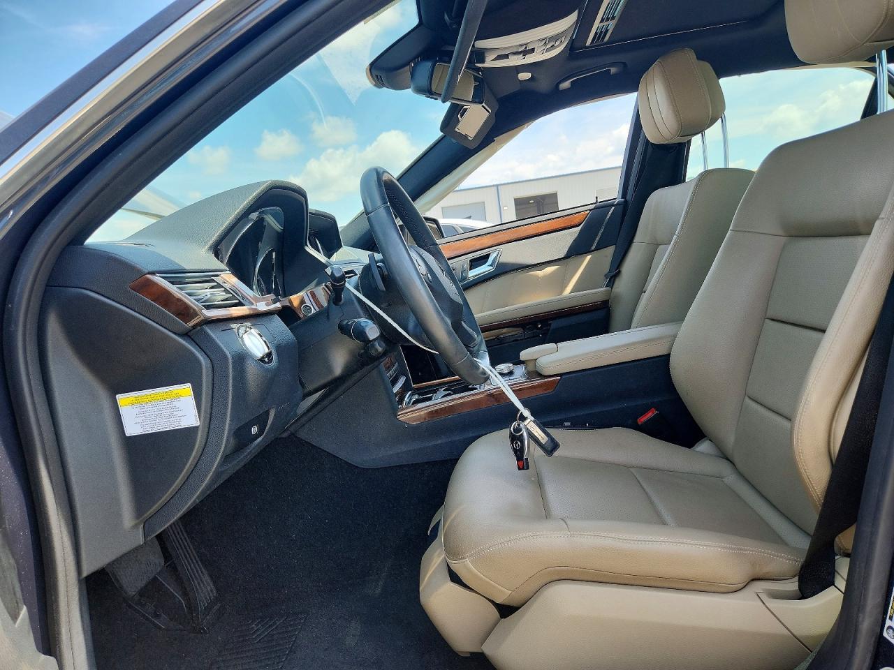 2010 MERCEDES-BENZ E-Class