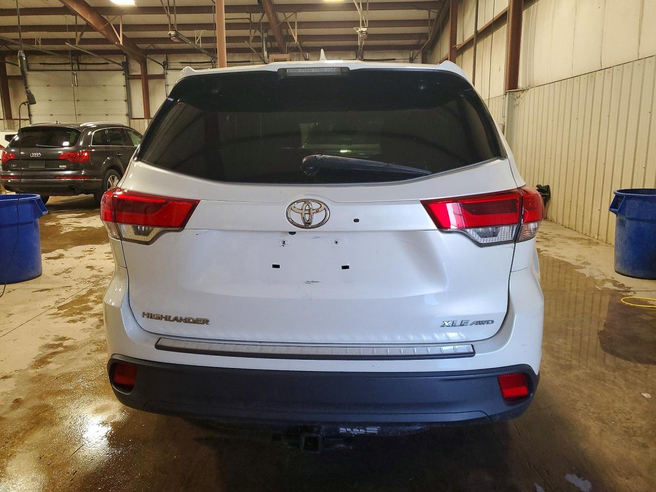 2017 TOYOTA HIGHLANDER
