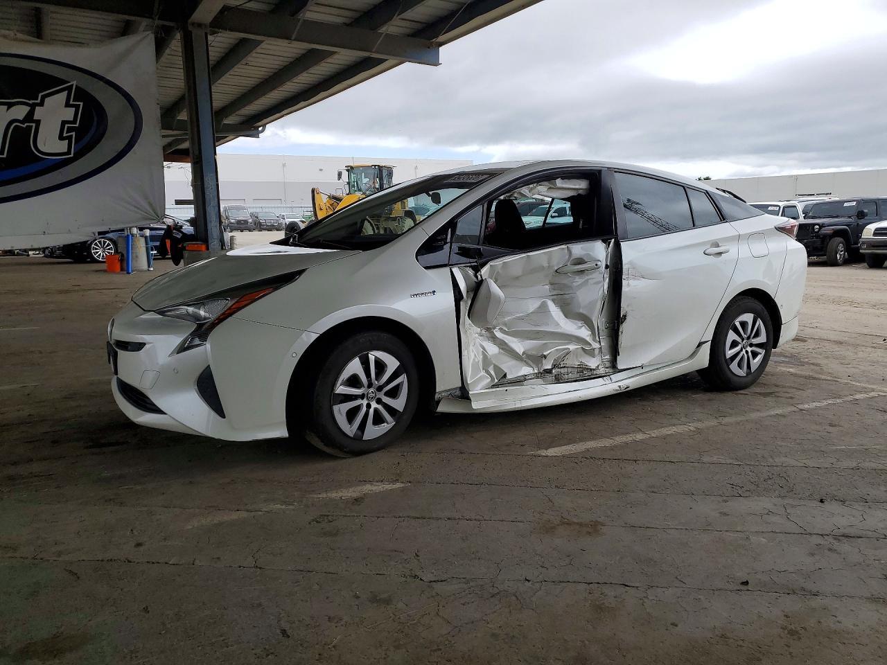 2018 TOYOTA PRIUS