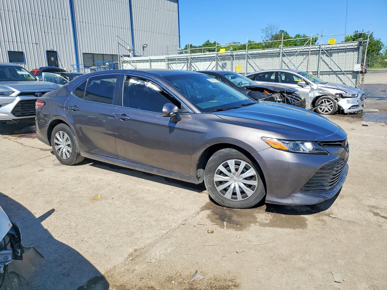 2018 TOYOTA CAMRY