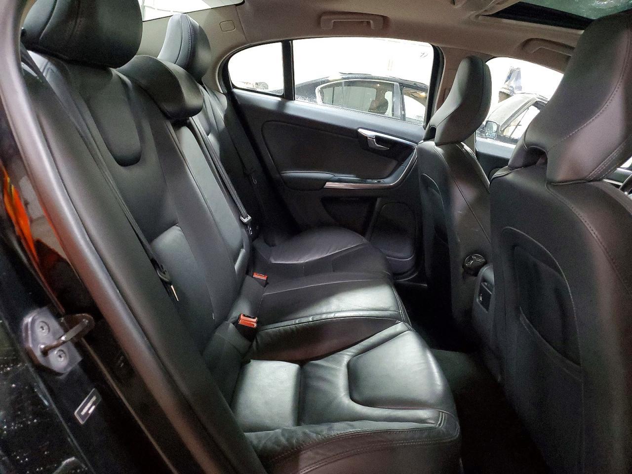 2013 VOLVO S60