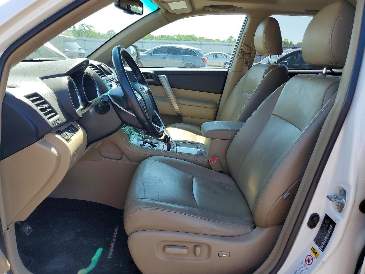 2013 TOYOTA HIGHLANDER
