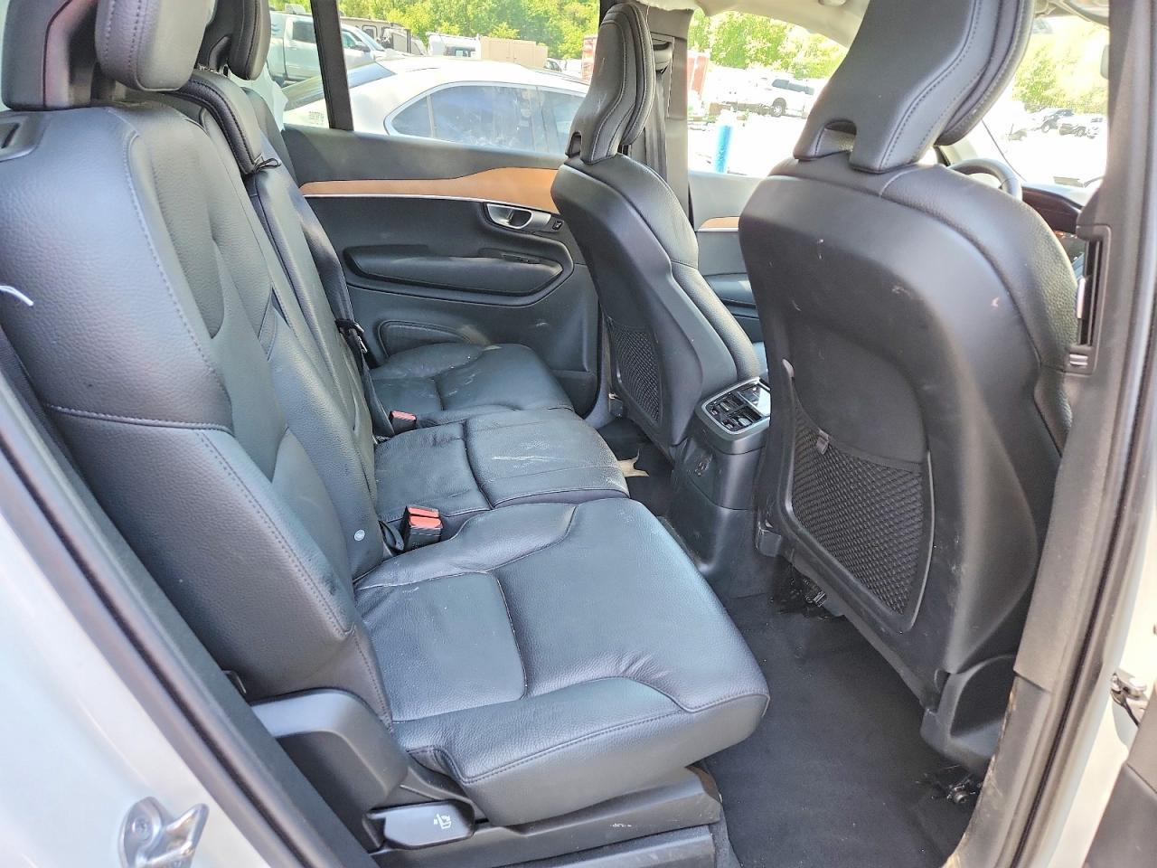 2024 VOLVO XC90