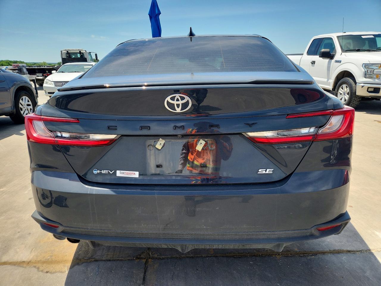 2025 TOYOTA CAMRY
