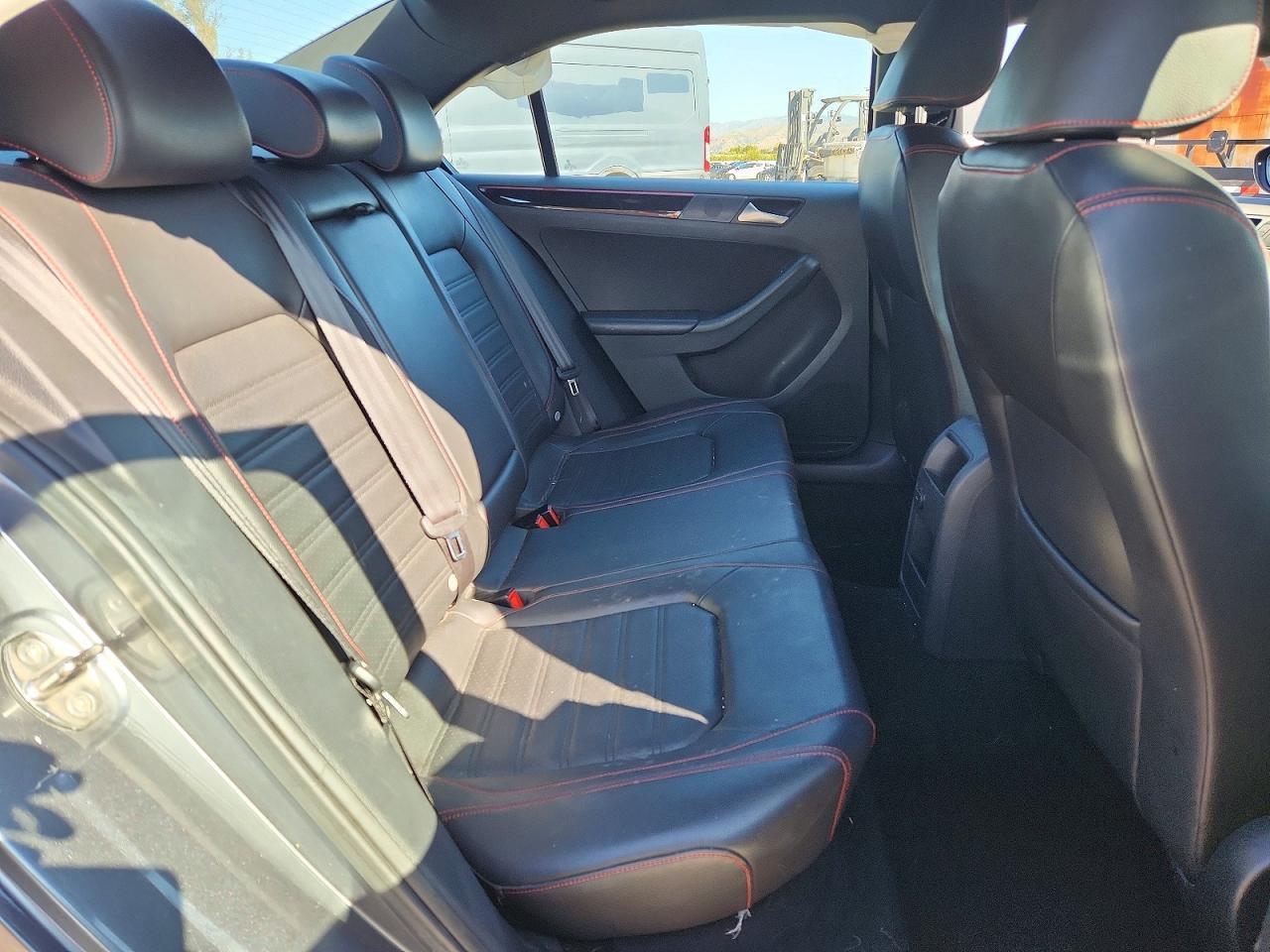 2016 VOLKSWAGEN JETTA