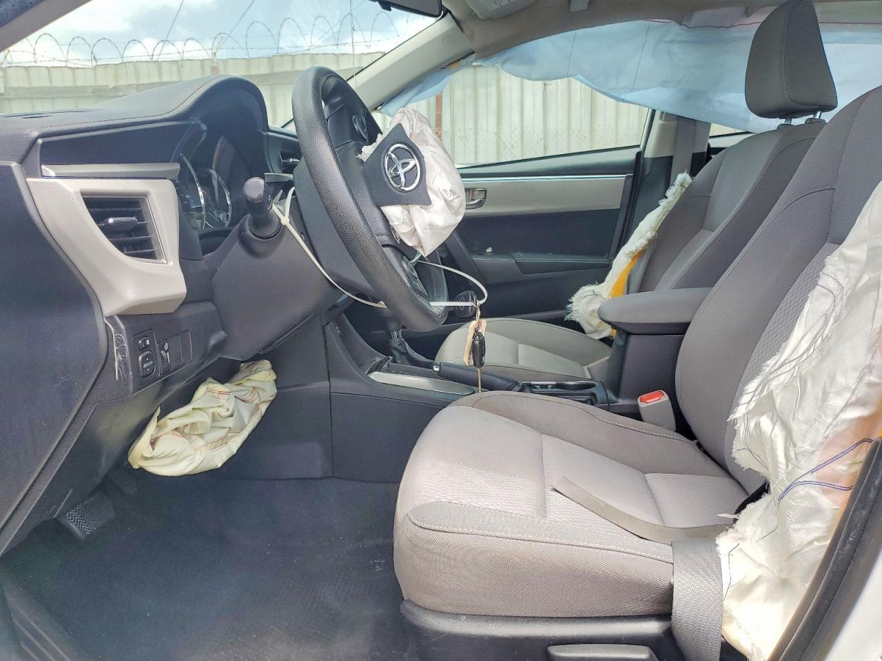 2015 TOYOTA COROLLA