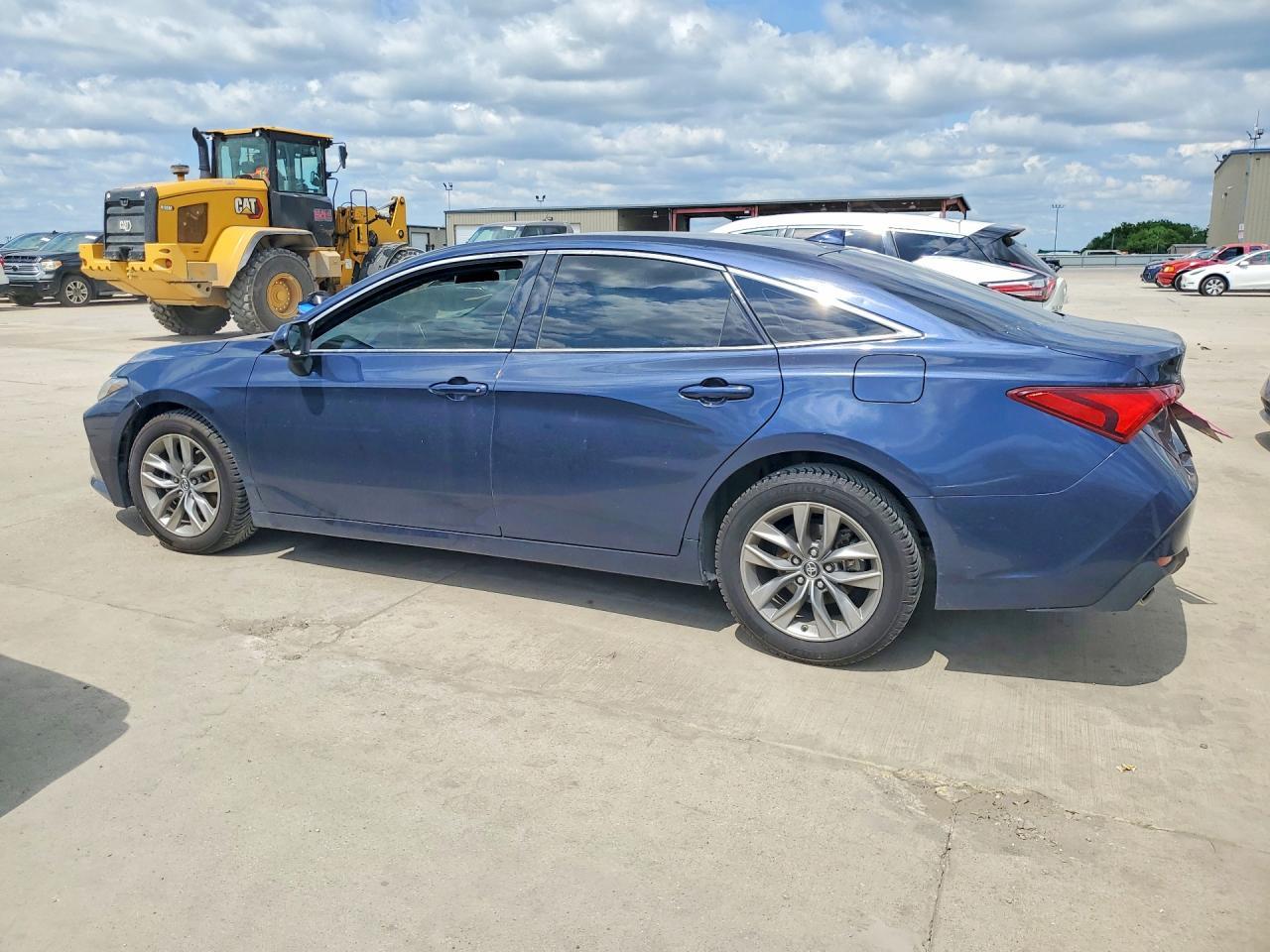 2019 TOYOTA Avalon