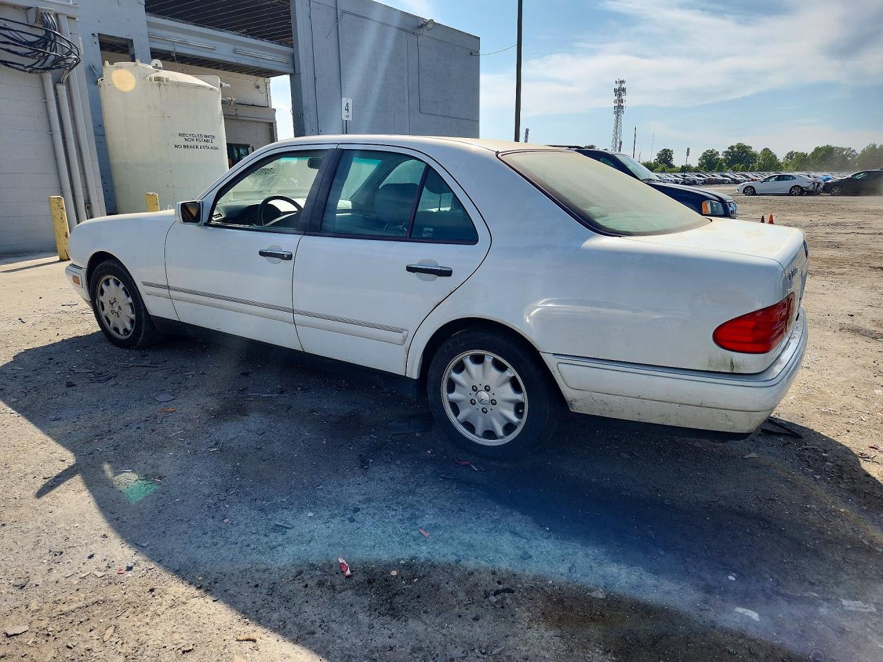 1999 MERCEDES-BENZ E-Class