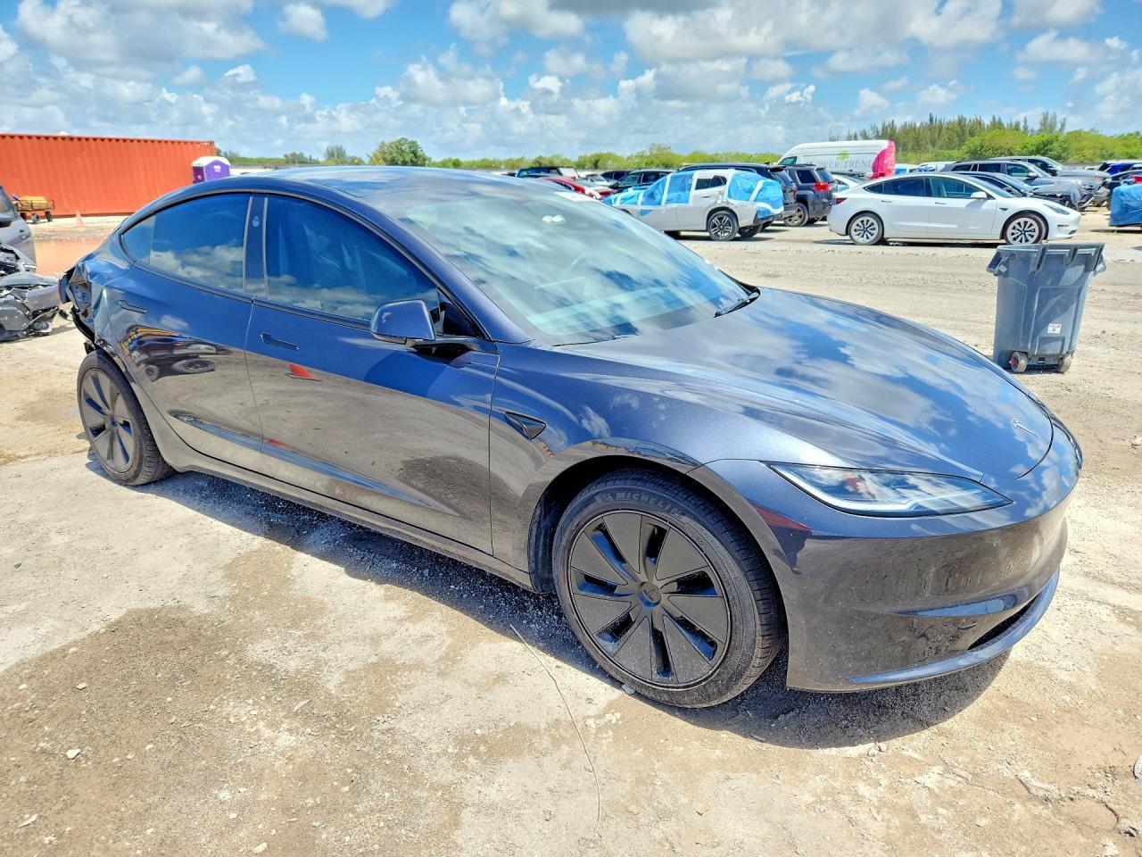 2024 TESLA MODEL 3