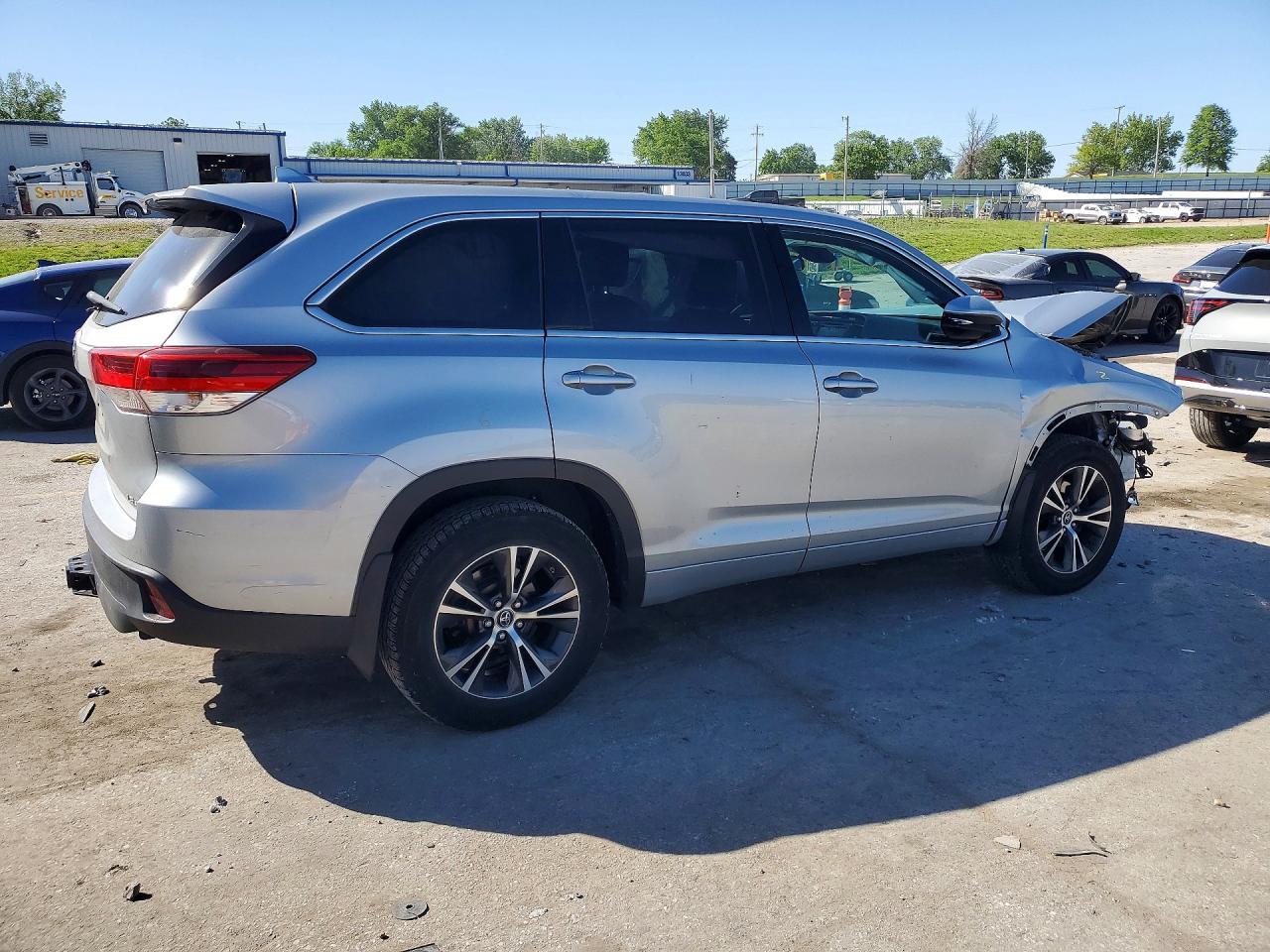 2018 TOYOTA HIGHLANDER