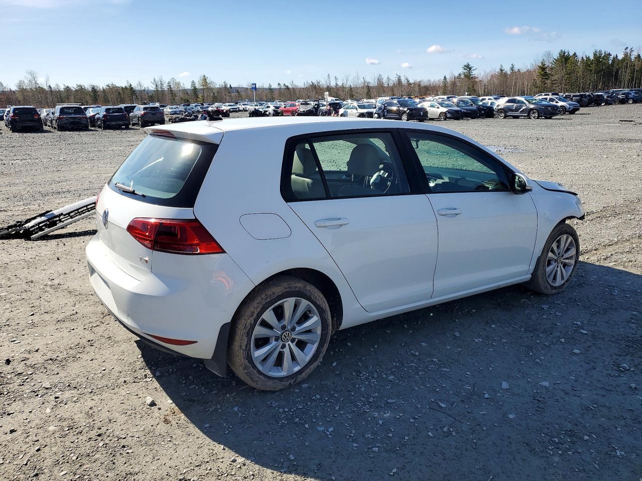 2015 VOLKSWAGEN GOLF