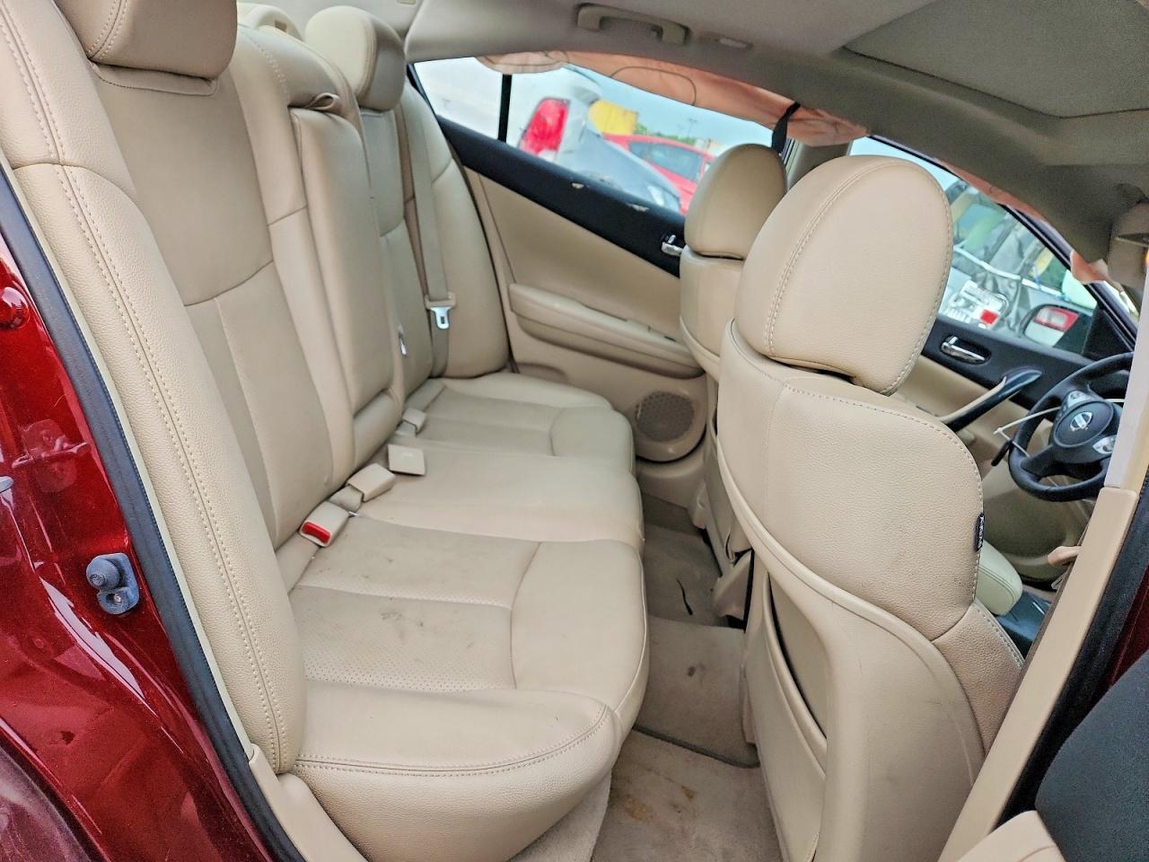 2013 NISSAN Maxima