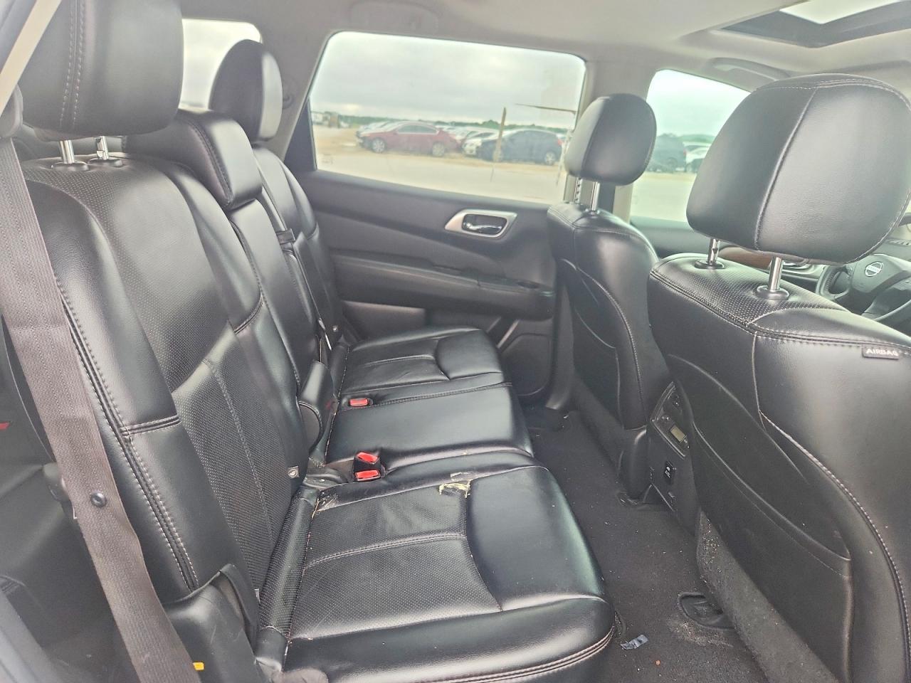 2017 NISSAN PATHFINDER