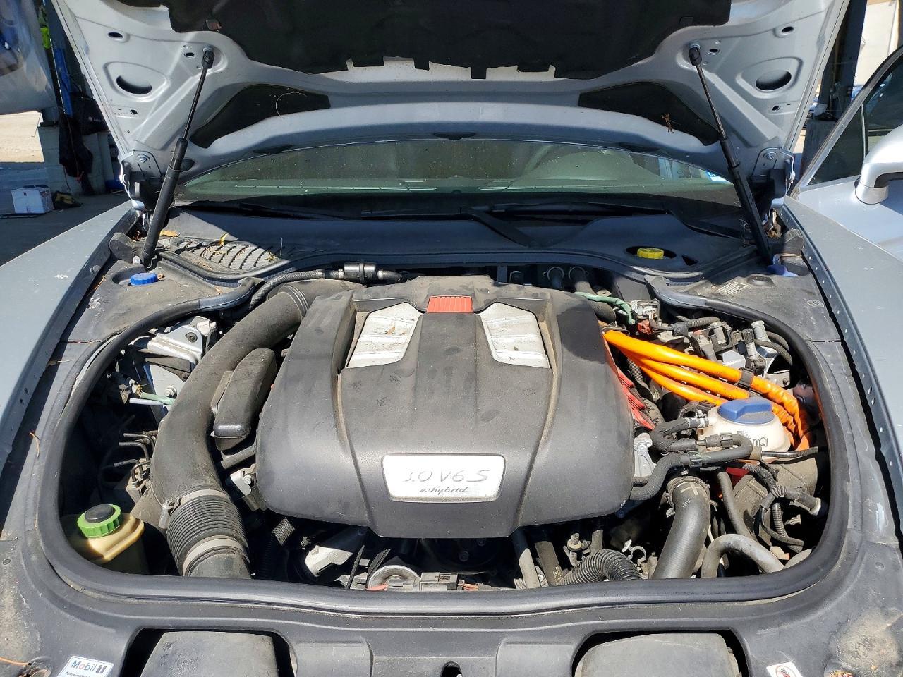2015 PORSCHE Panamera