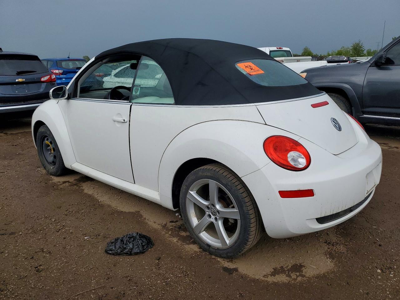2010 VOLKSWAGEN Beetle