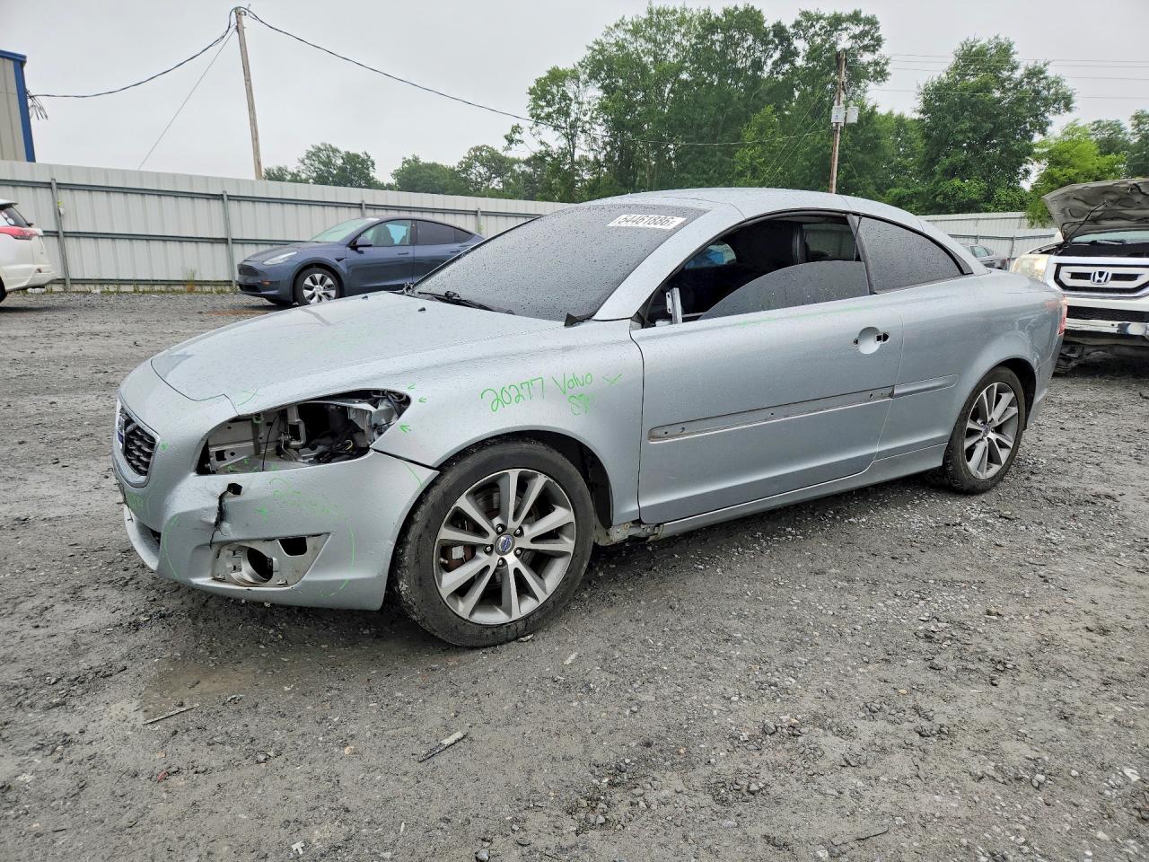 2011 VOLVO C70
