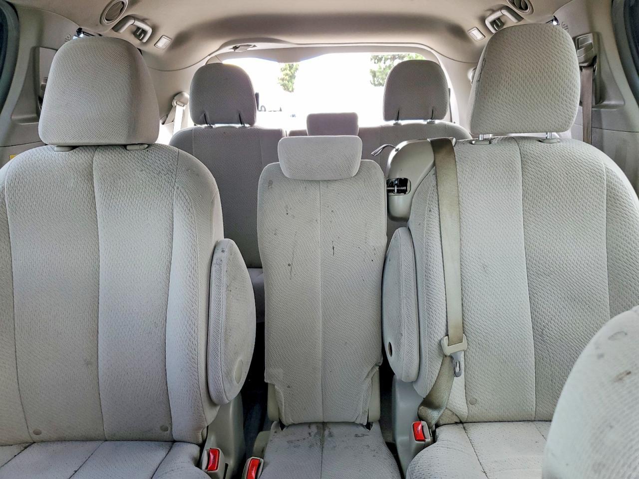 2014 TOYOTA SIENNA