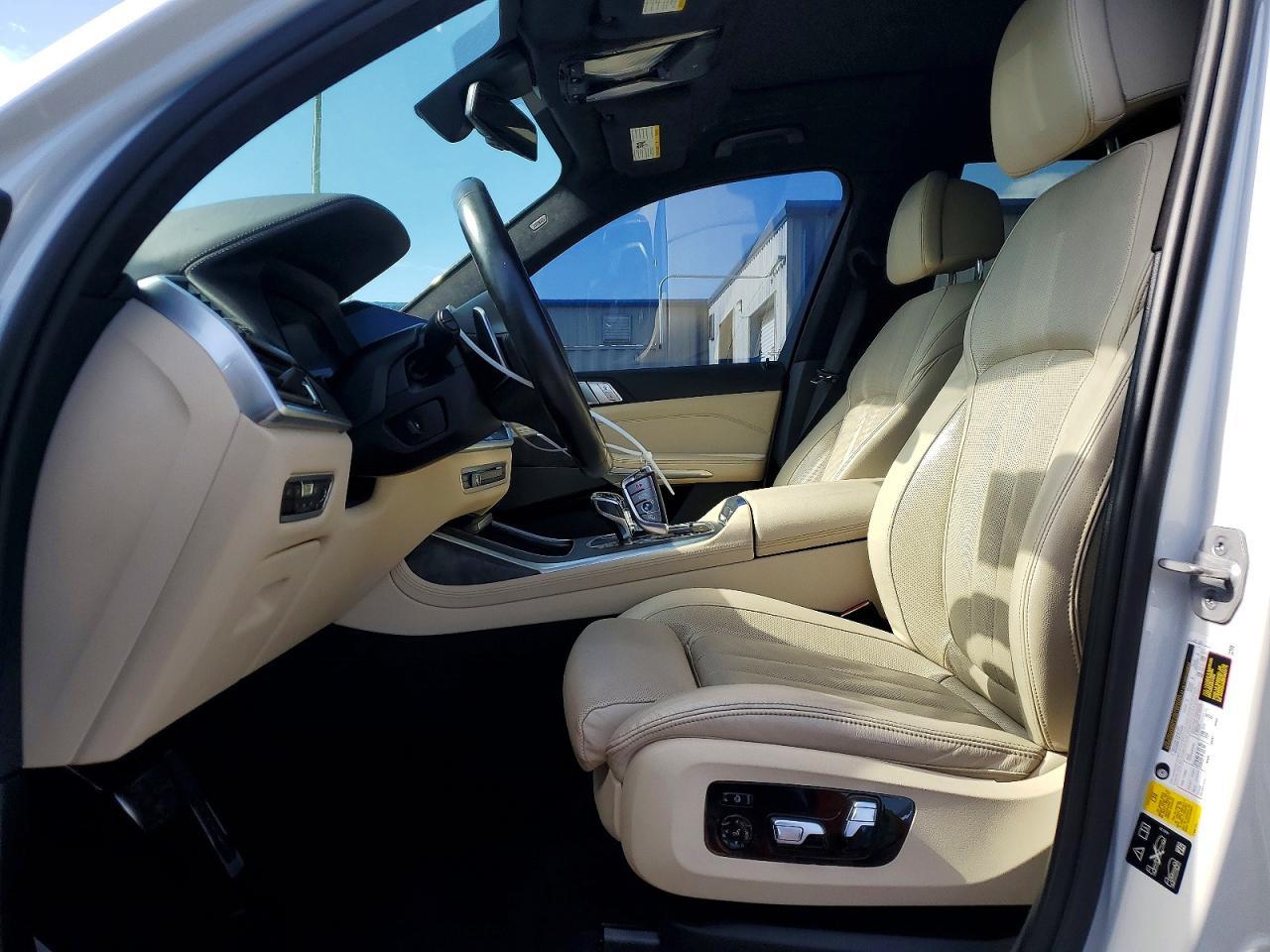 2021 BMW X7