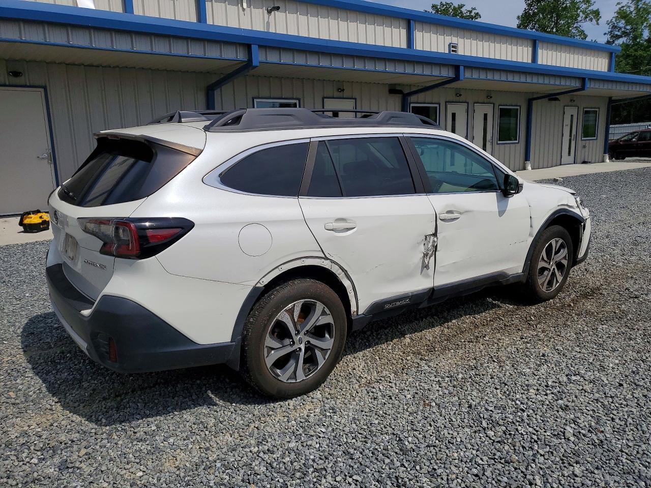 2021 SUBARU Outback