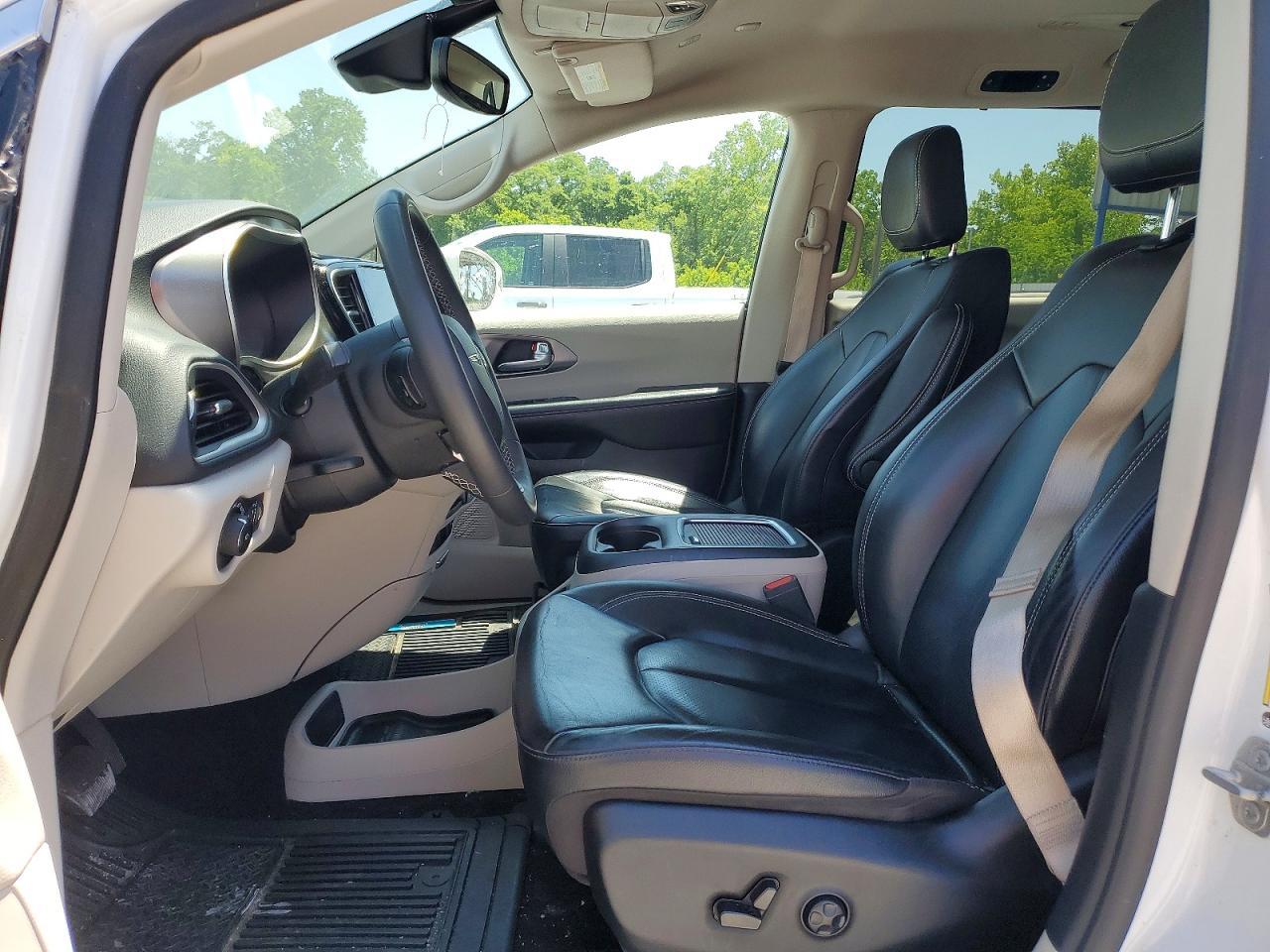 2022 CHRYSLER Pacifica