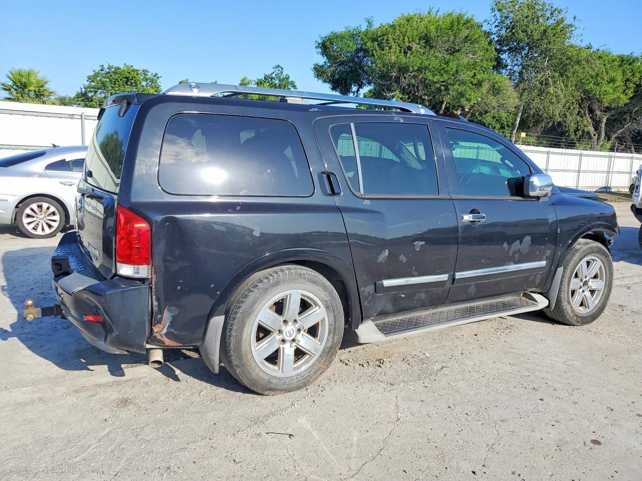 2013 NISSAN Armada