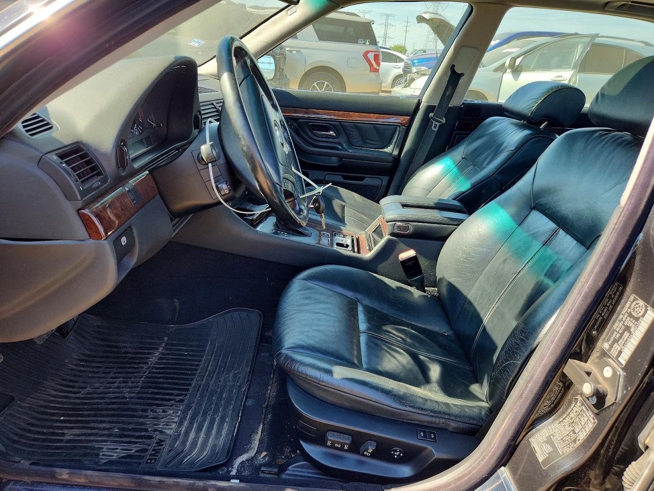 2000 BMW 7 series