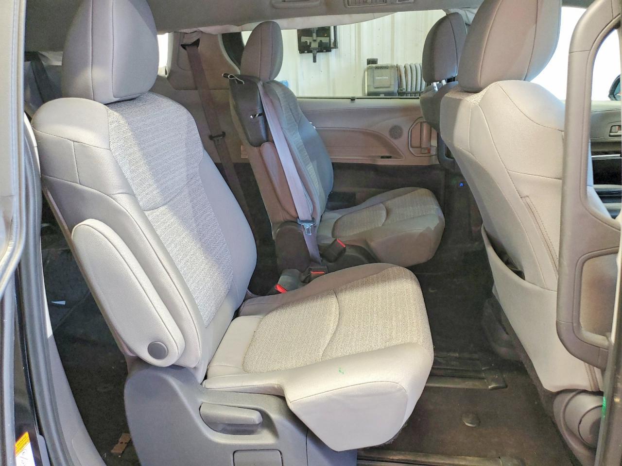 2021 TOYOTA SIENNA