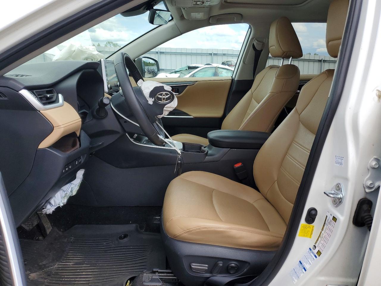 2020 TOYOTA RAV4