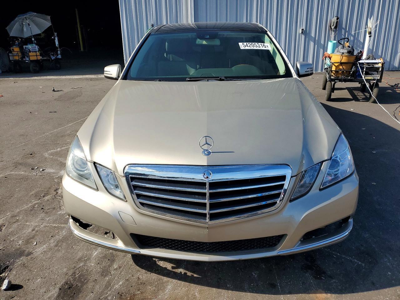 2010 MERCEDES-BENZ E-Class