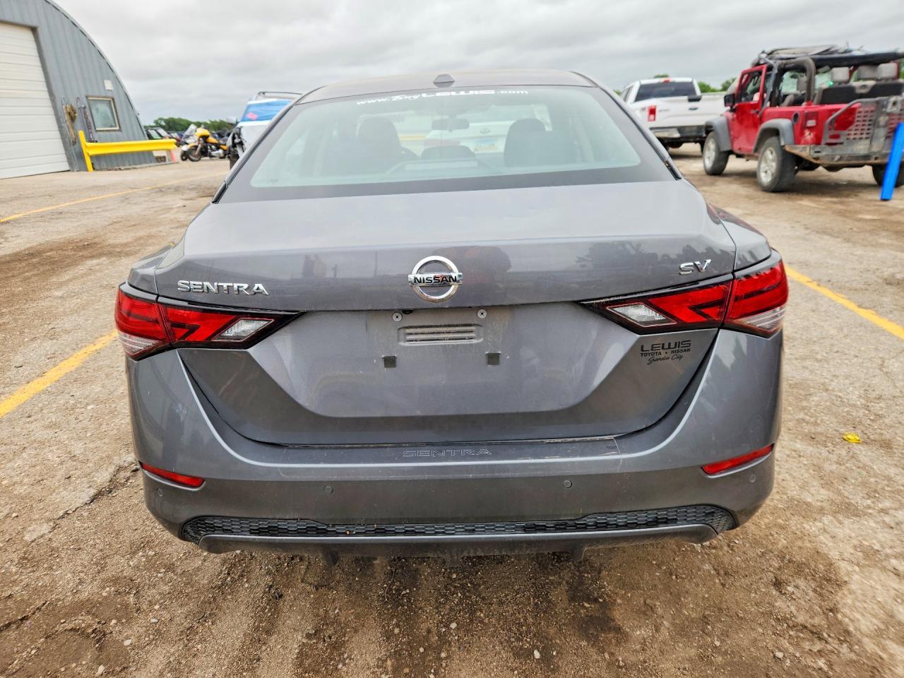 2023 NISSAN SENTRA
