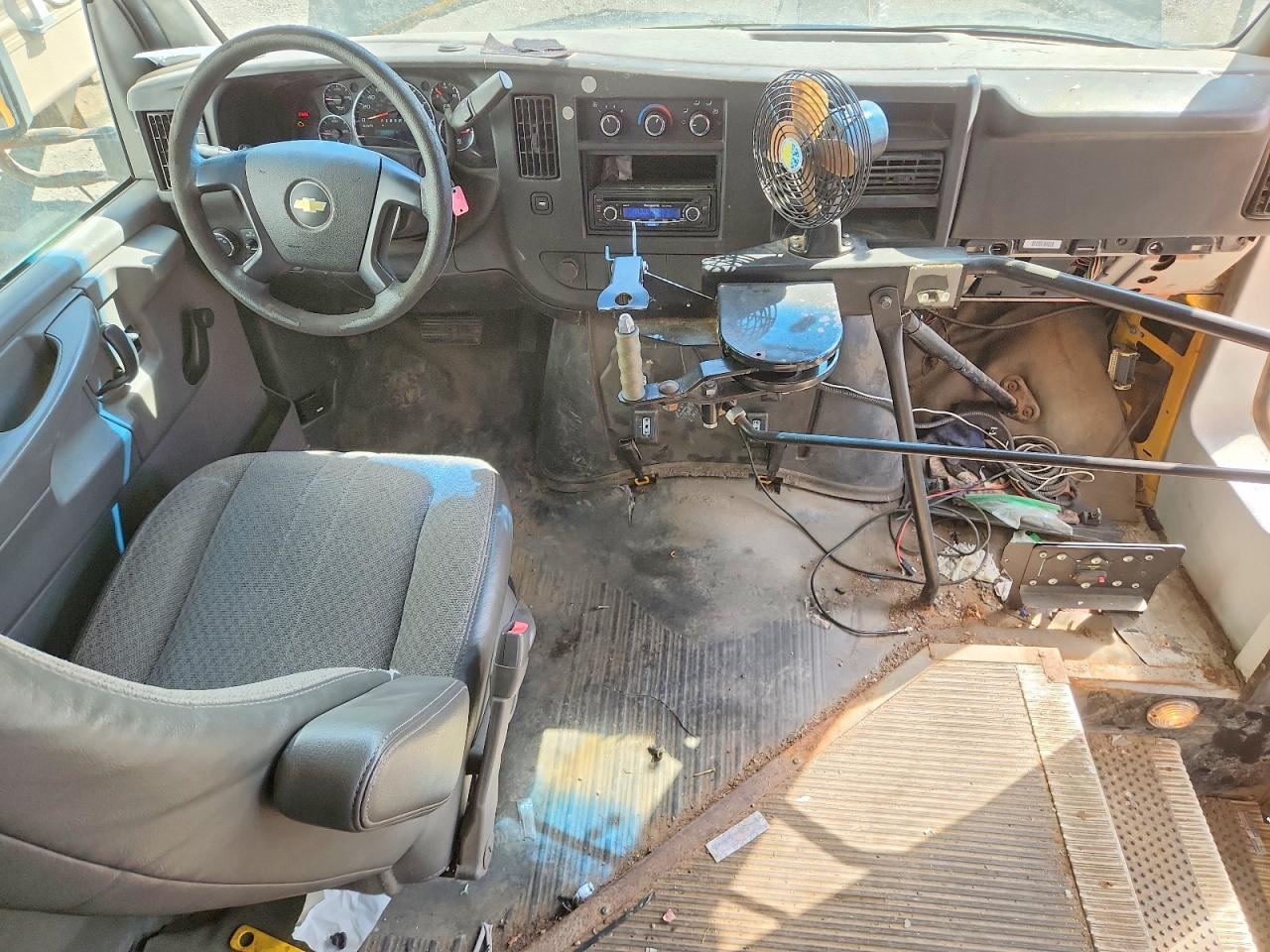 2012 CHEVROLET Express 3500