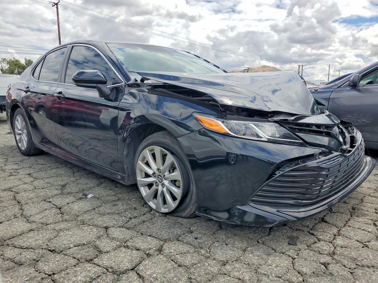 2018 TOYOTA CAMRY