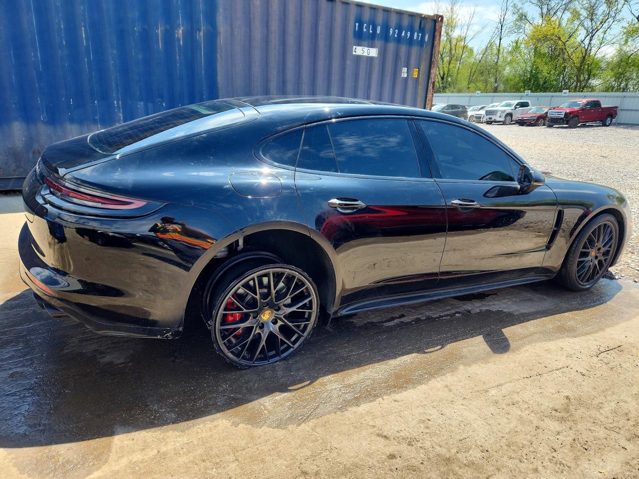 2018 PORSCHE Panamera