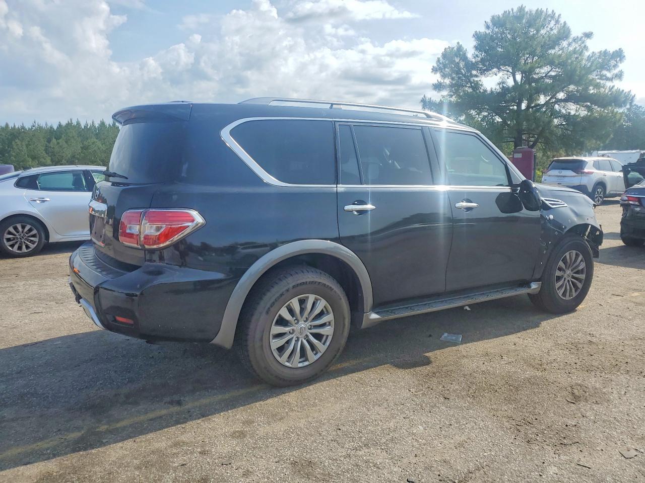 2017 NISSAN Armada