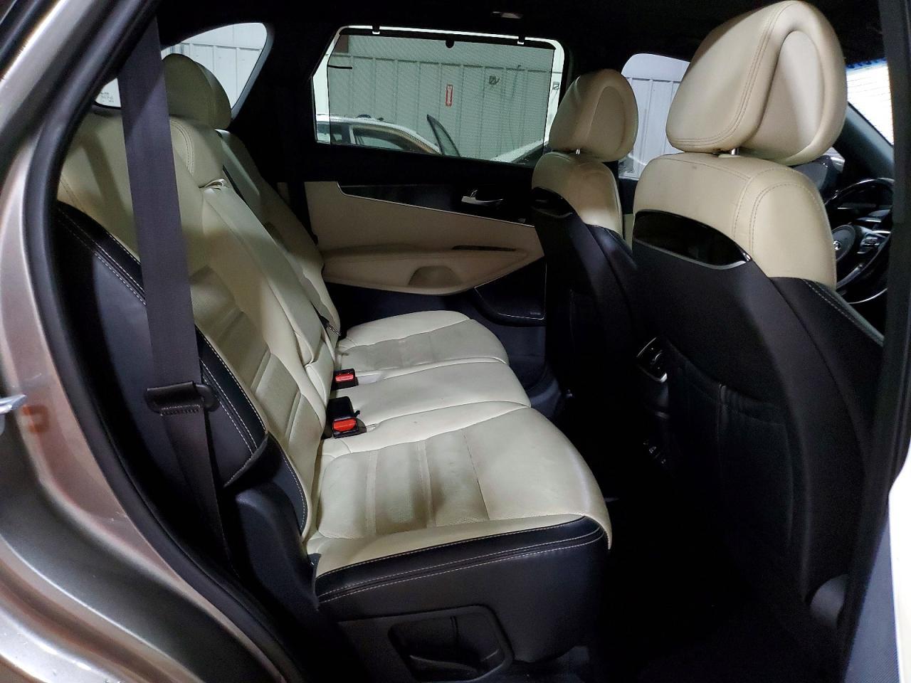 2016 KIA SORENTO