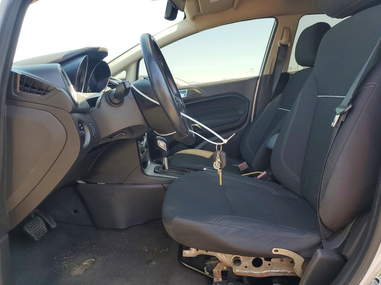 2014 FORD Fiesta