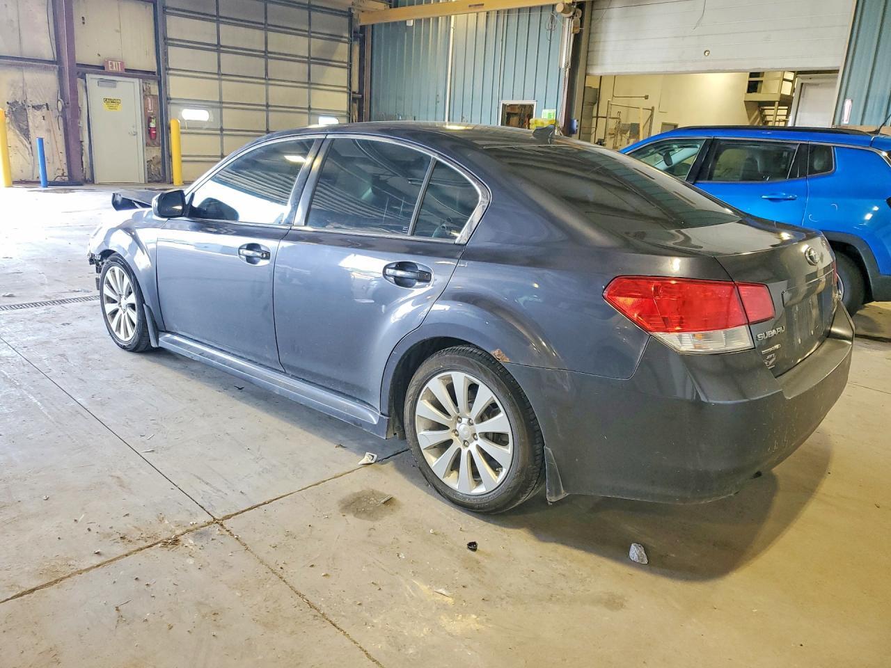 2011 SUBARU Legacy