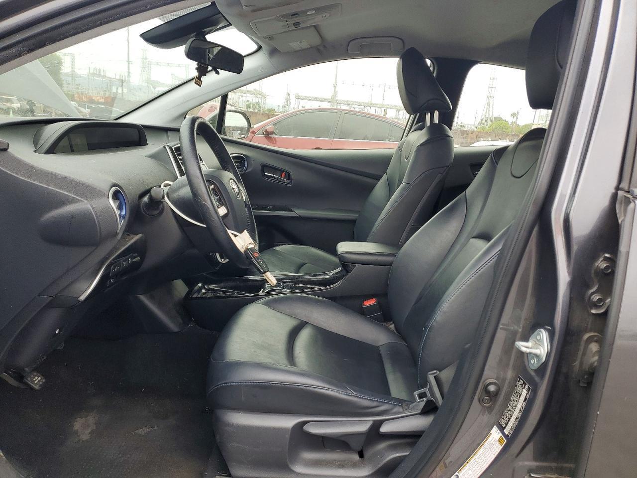 2018 TOYOTA PRIUS