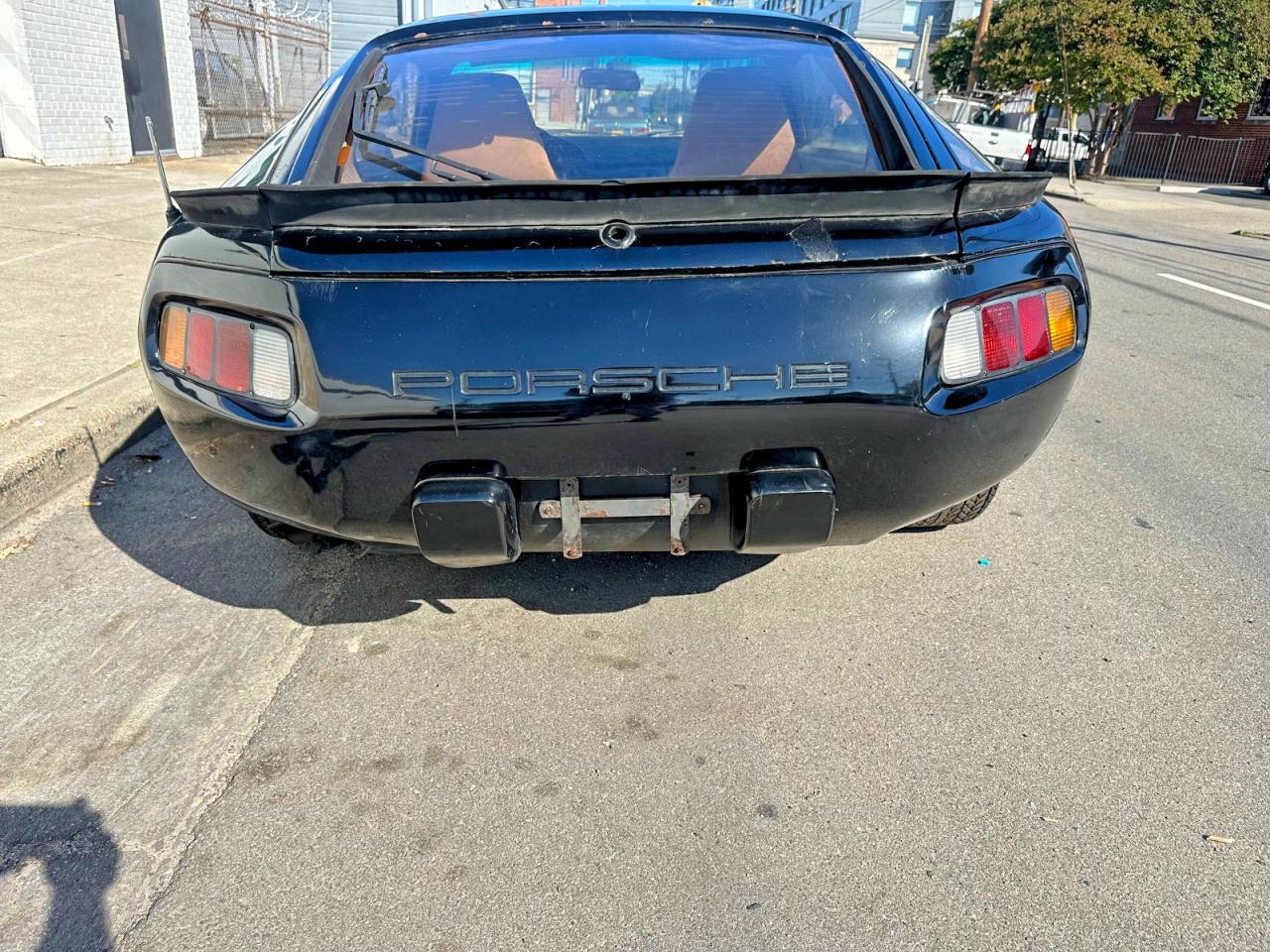1982 PORSCHE 928