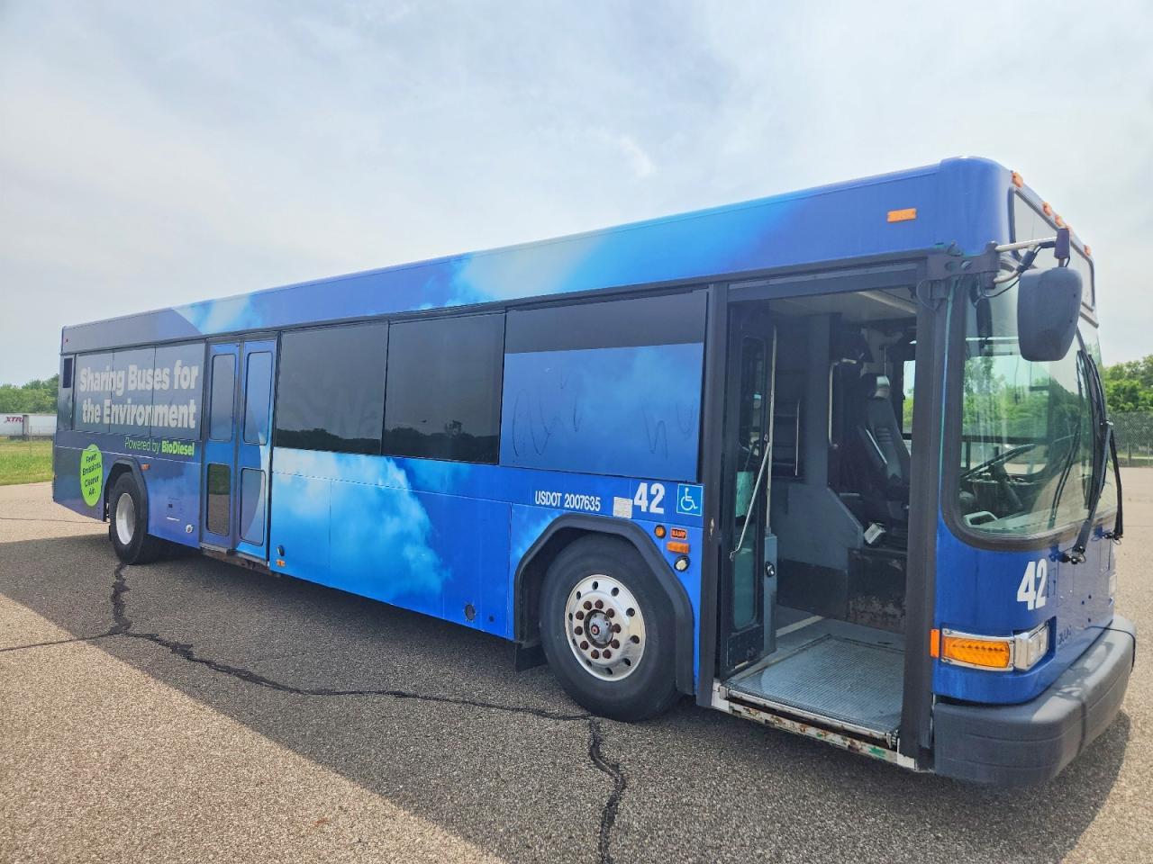 2004 Gillig Transit Bus Low