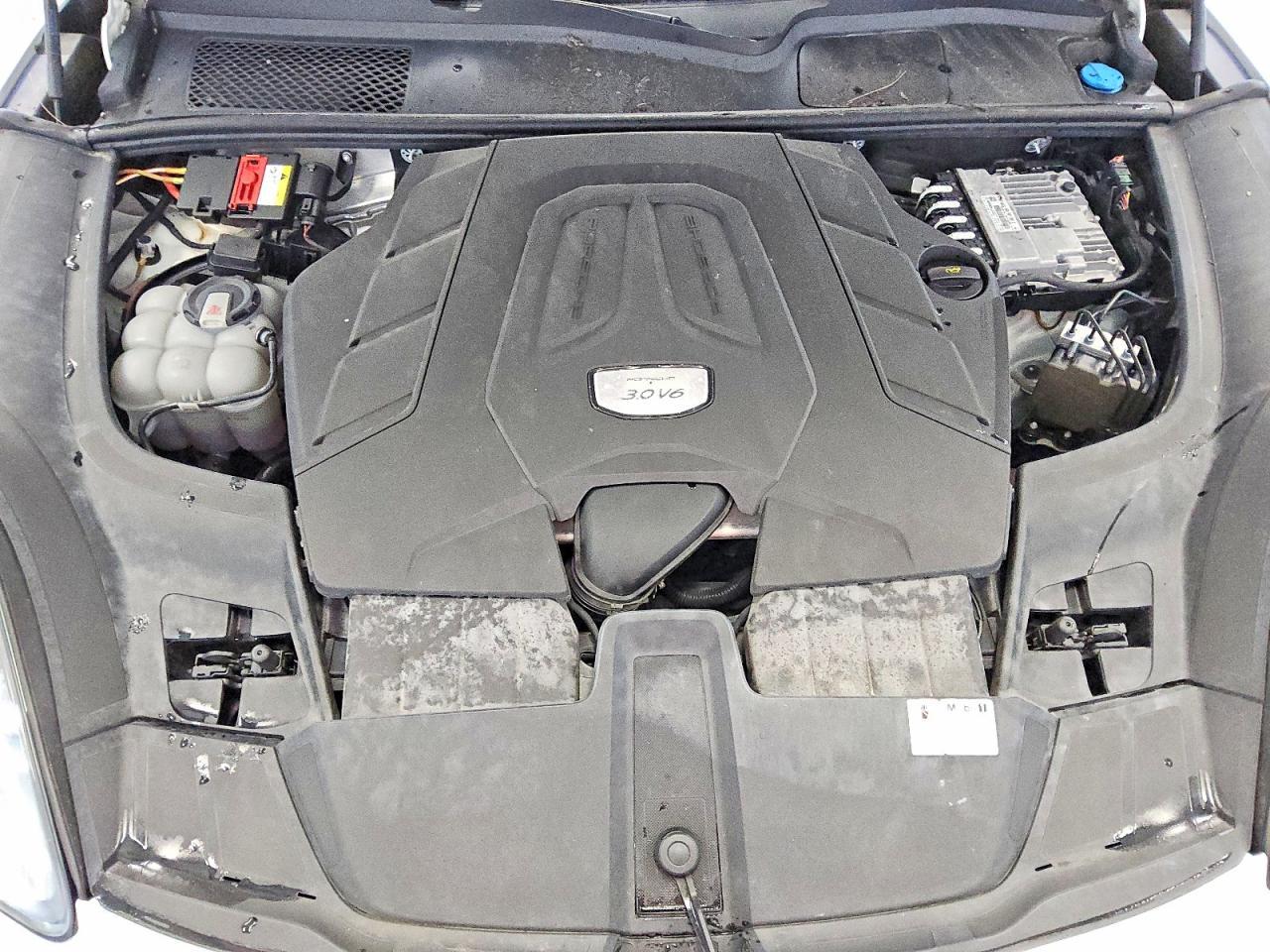 2019 PORSCHE CAYENNE