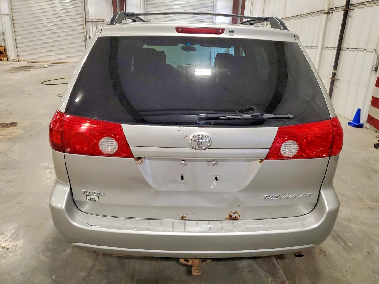 2008 TOYOTA SIENNA
