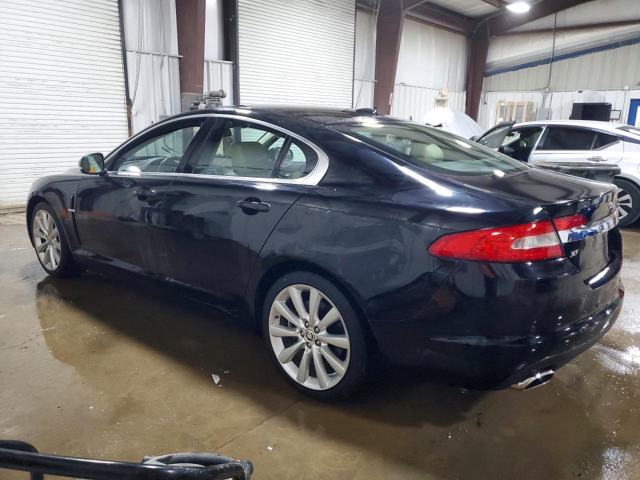 2011 JAGUAR XF