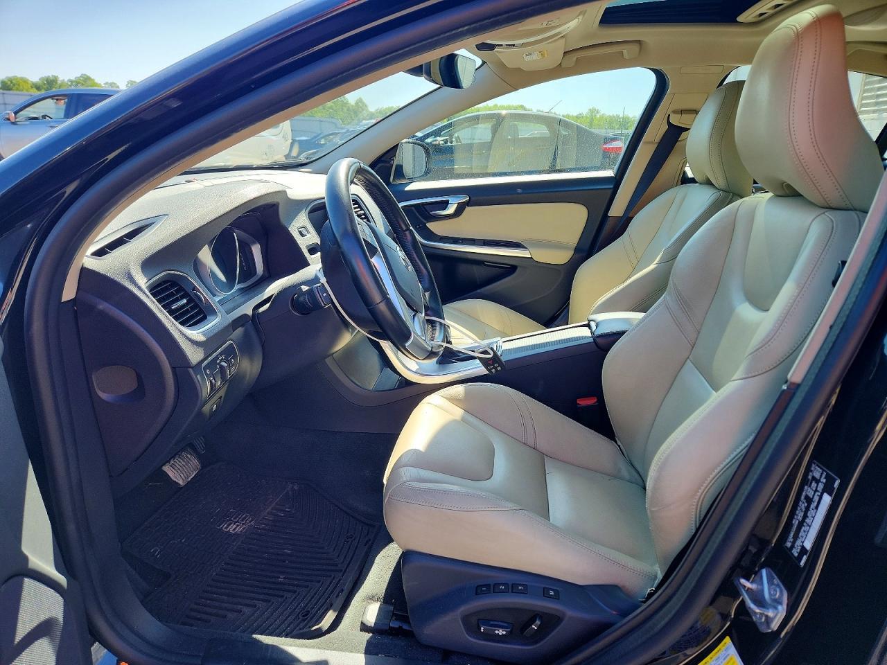 2018 VOLVO S60