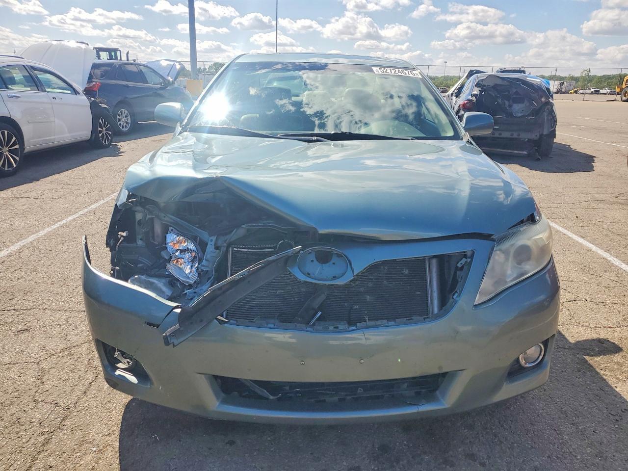 2011 TOYOTA CAMRY