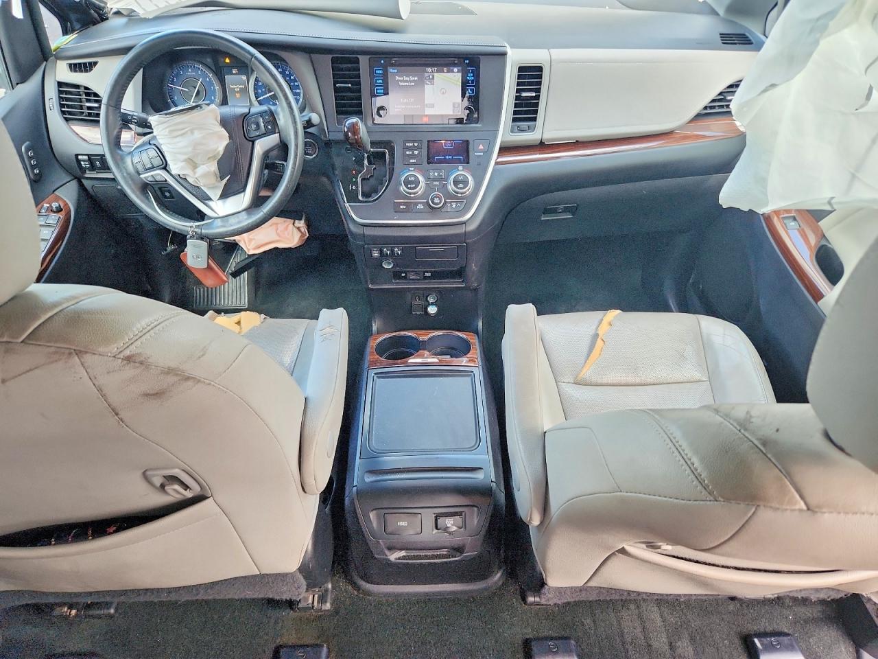2016 TOYOTA SIENNA