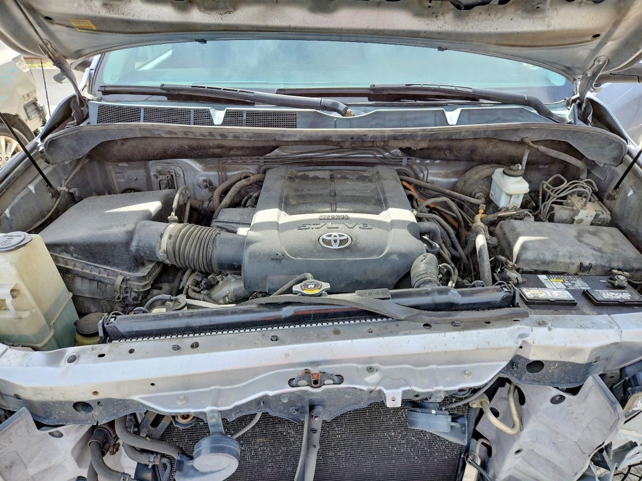 2012 TOYOTA TUNDRA