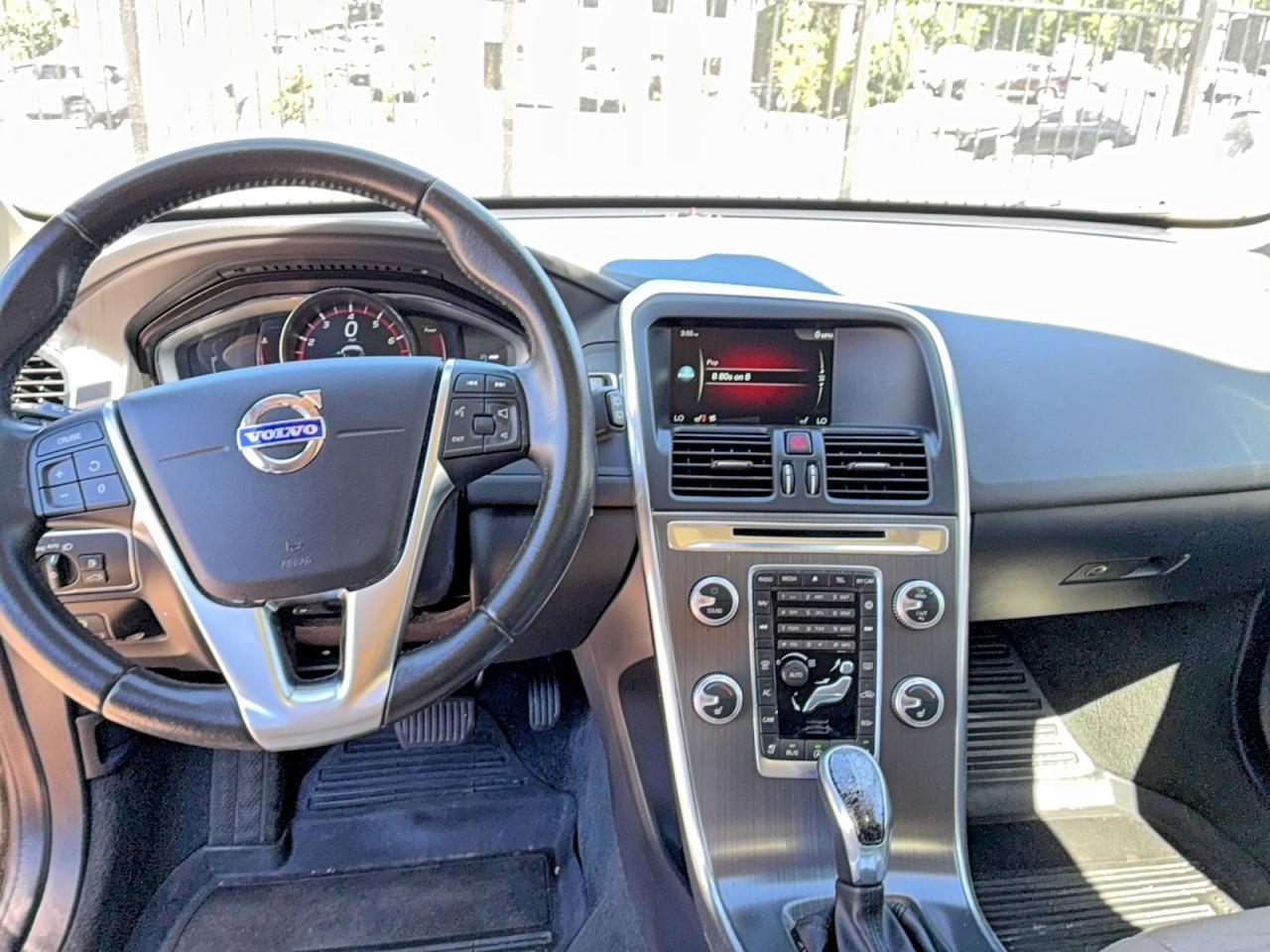 2016 VOLVO XC60